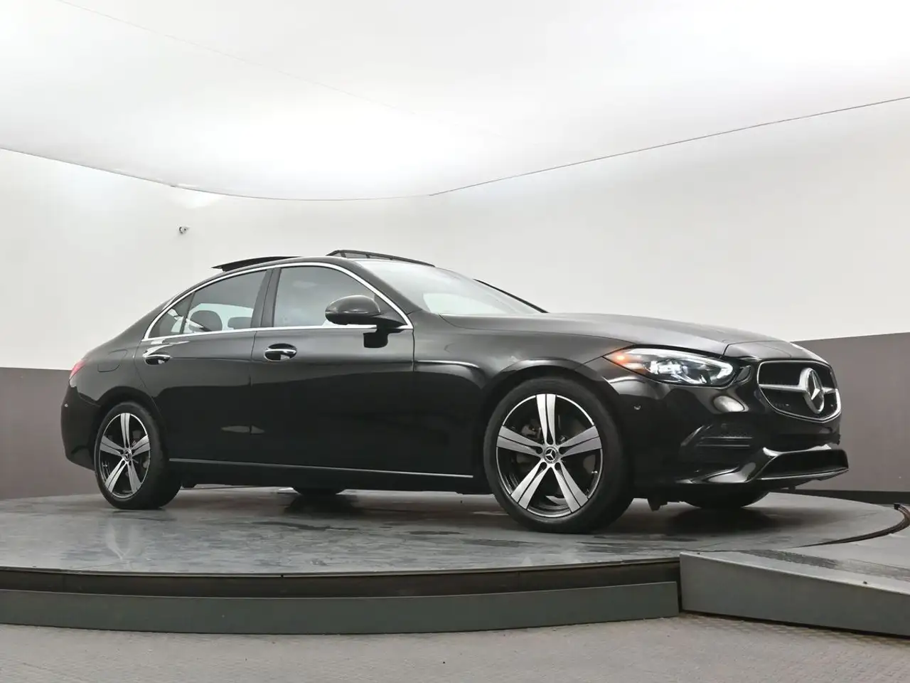 Mercedes-Benz C-Class - Image 39