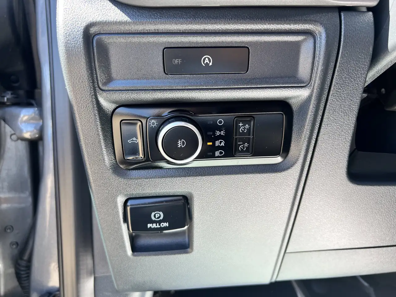 Ford F-150 - Image 10