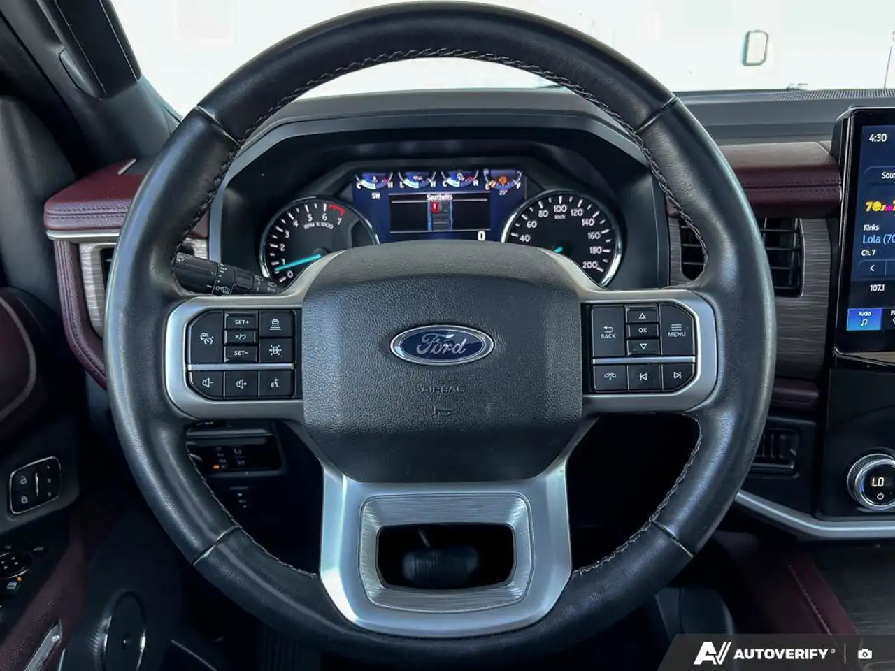 Ford Expedition - Image 12