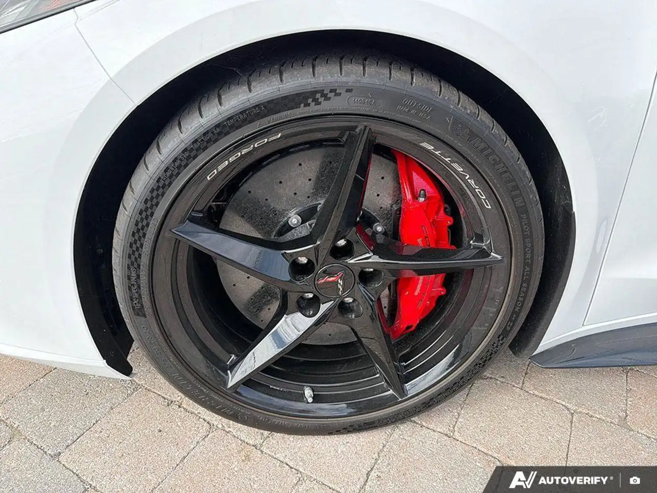 Chevrolet Corvette - Image 9