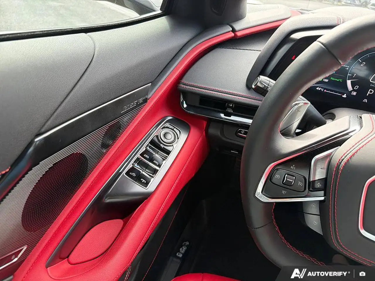 Chevrolet Corvette - Image 19