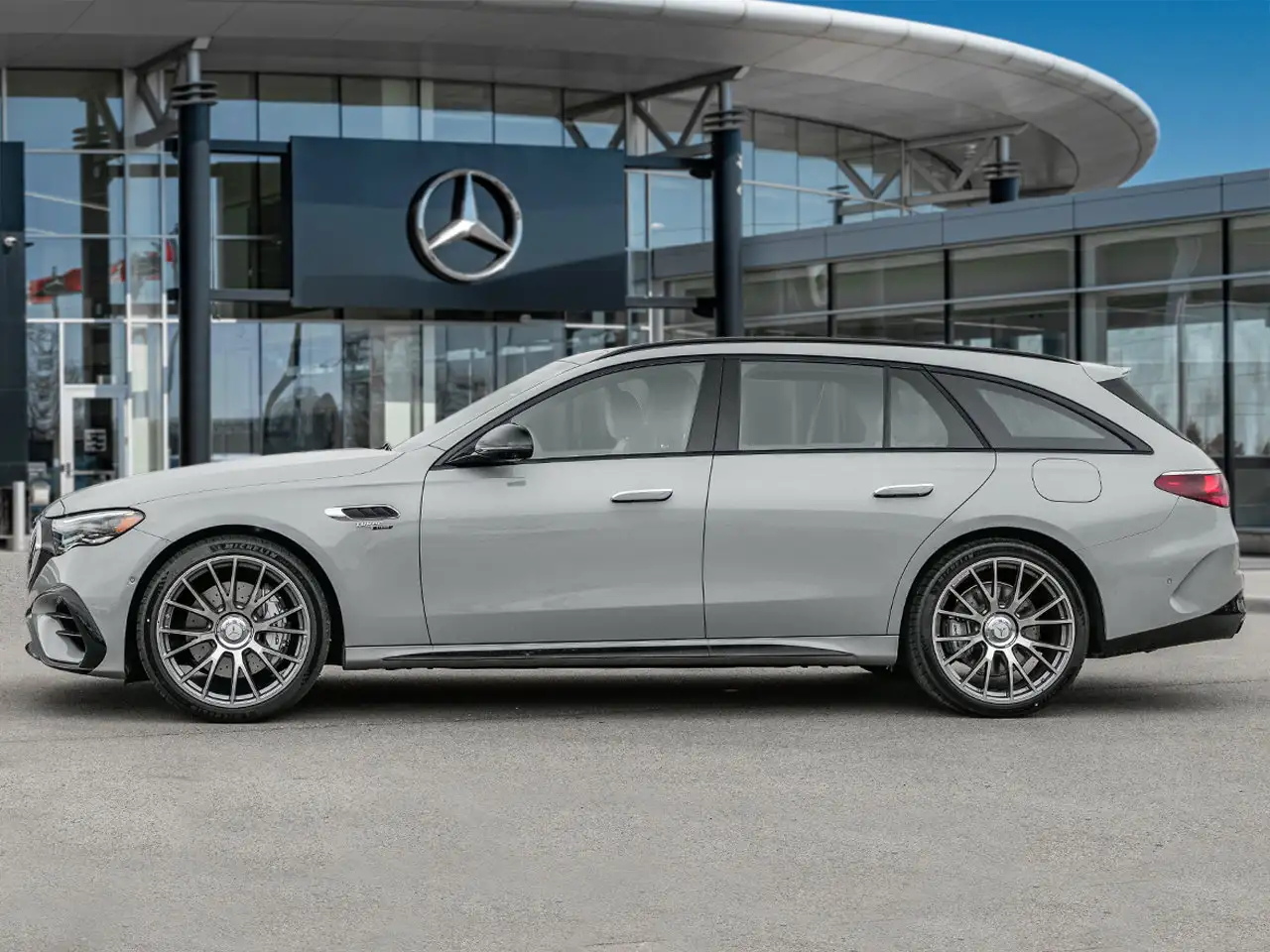 Mercedes-Benz E-Class - Image 3