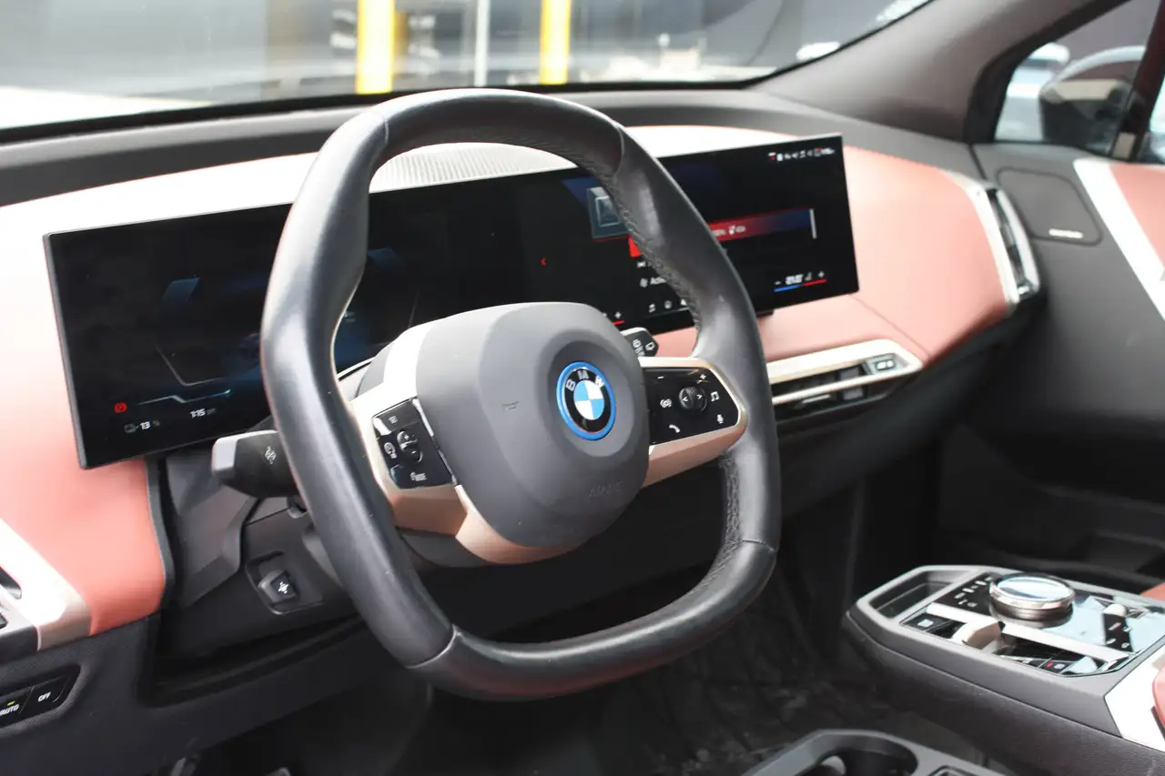 BMW iX - Image 9