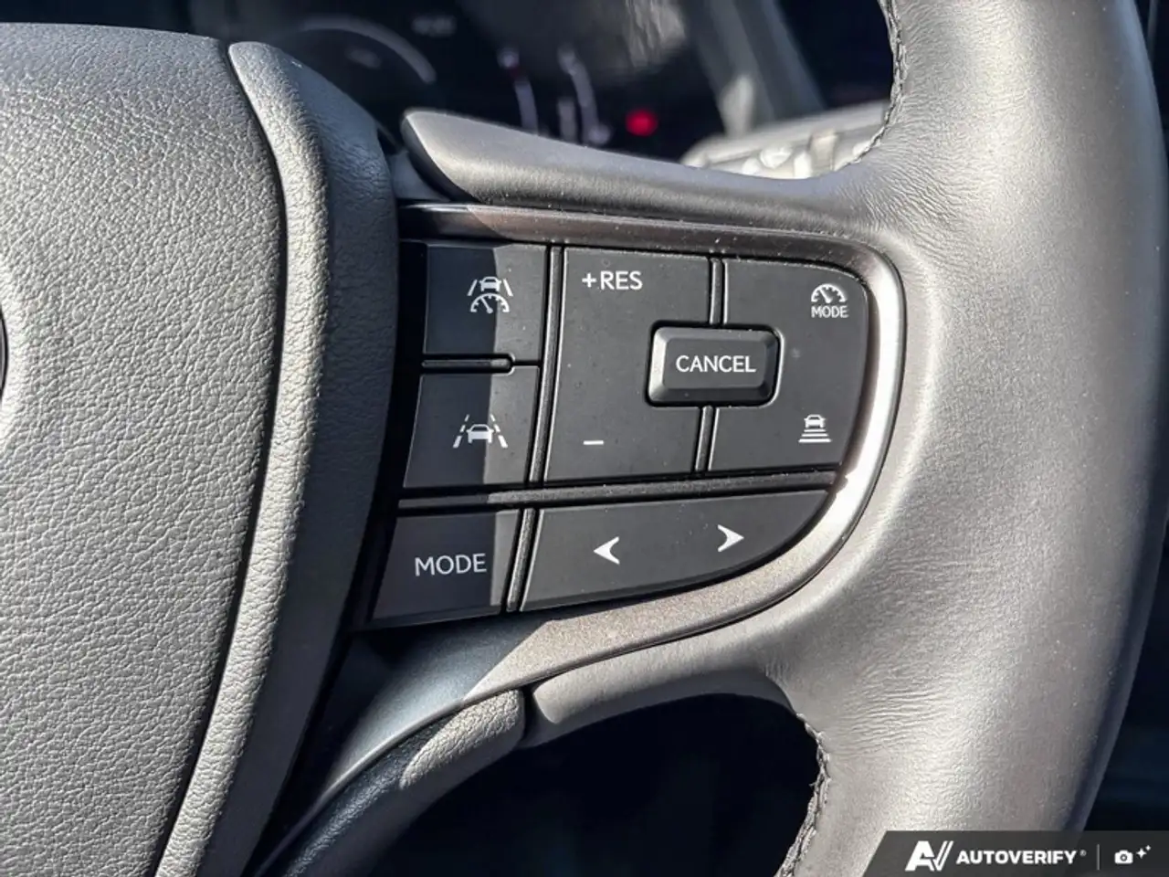 Lexus UX - Image 16