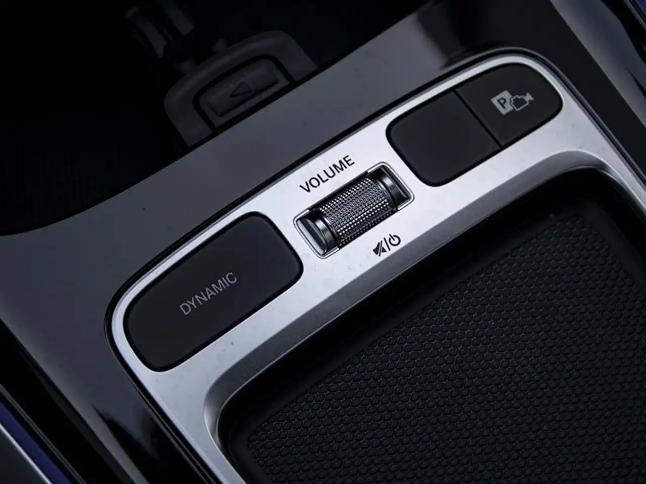 Mercedes-Benz GLA - Image 19