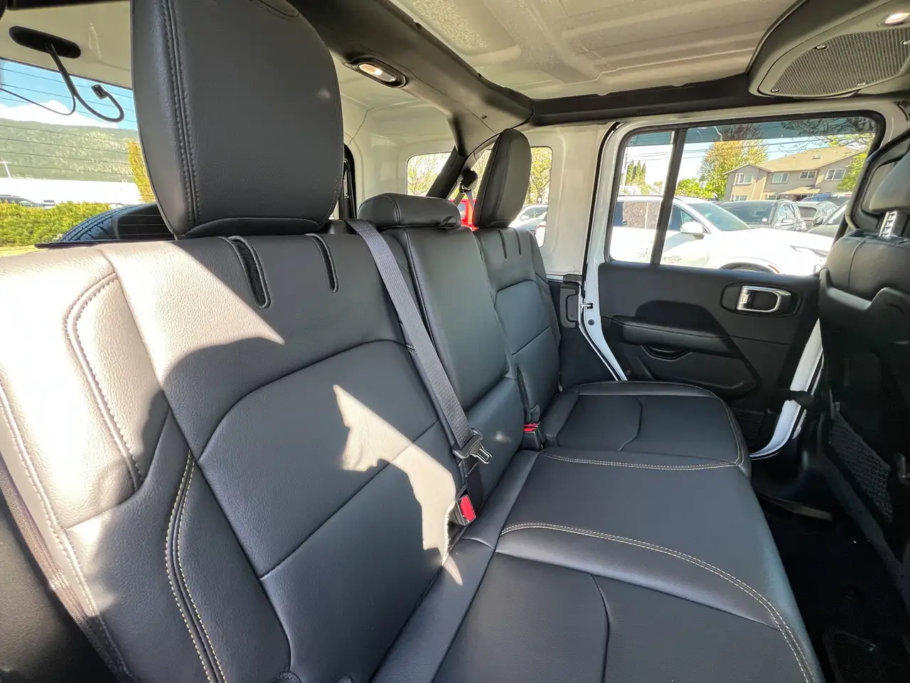 Jeep Wrangler - Image 19