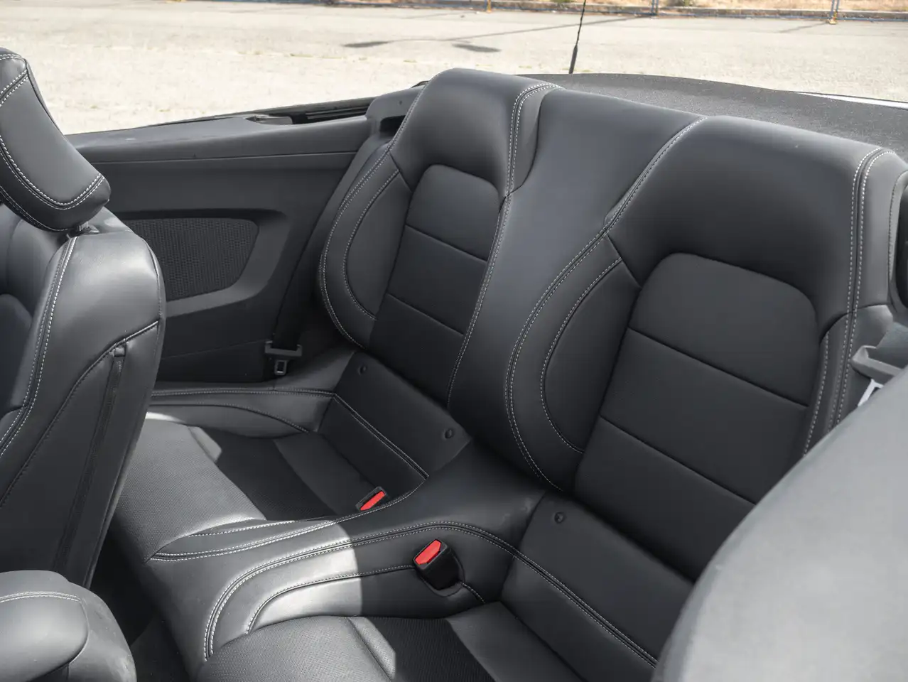 Ford Mustang - Image 20