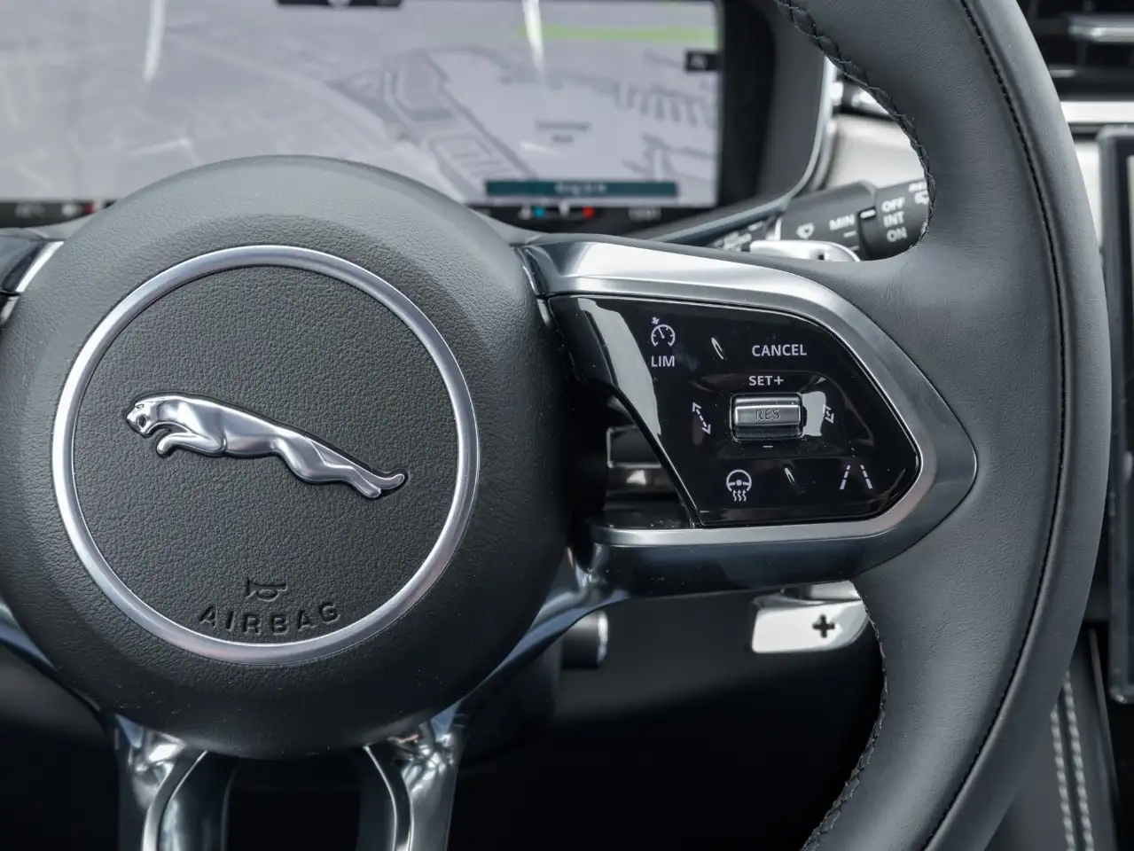 Jaguar F-Pace - Image 10