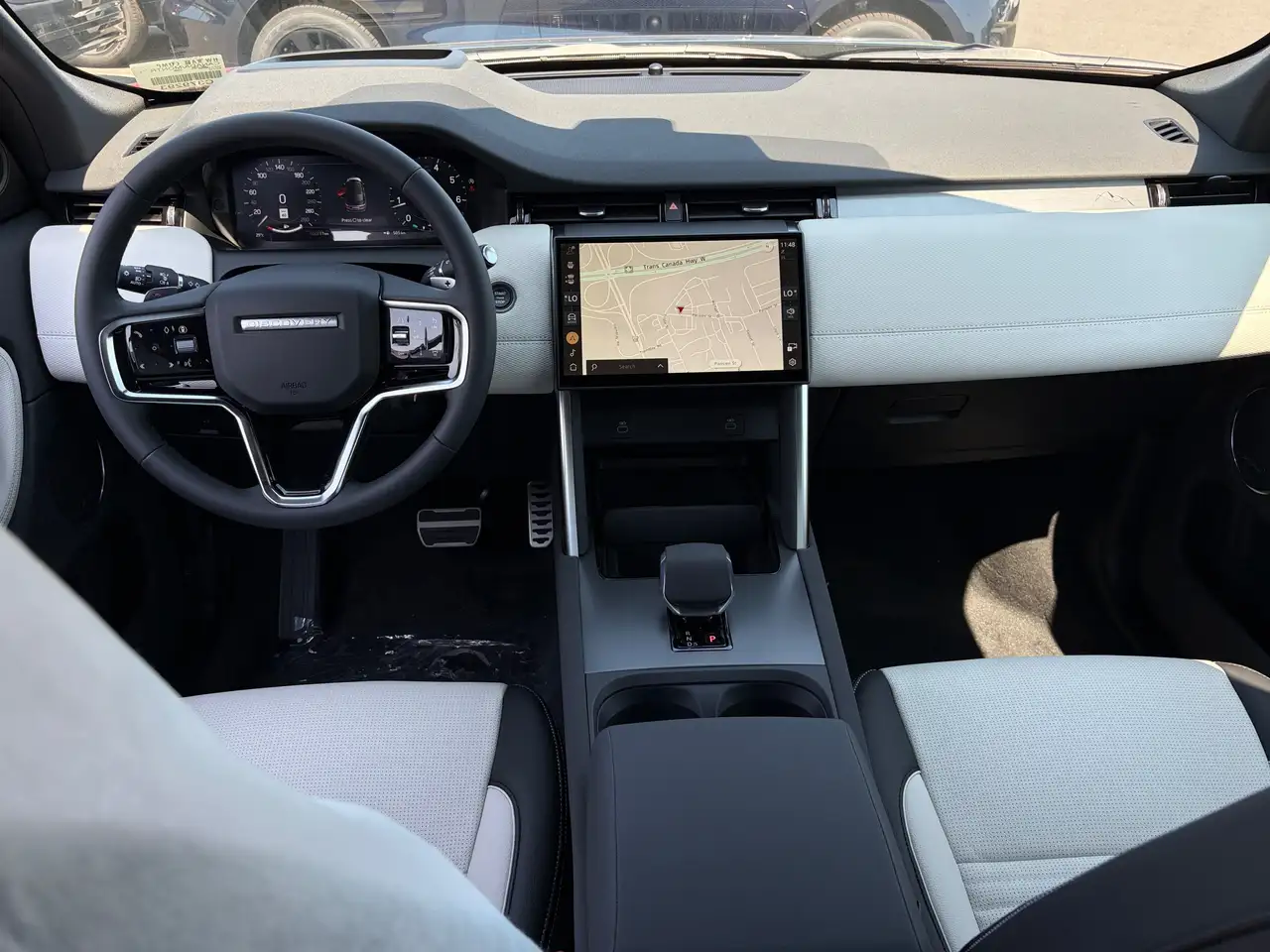 Land Rover Discovery Sport - Image 15