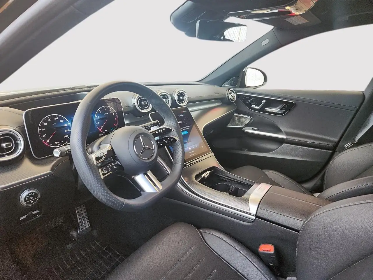 Mercedes-Benz C-Class - Image 11