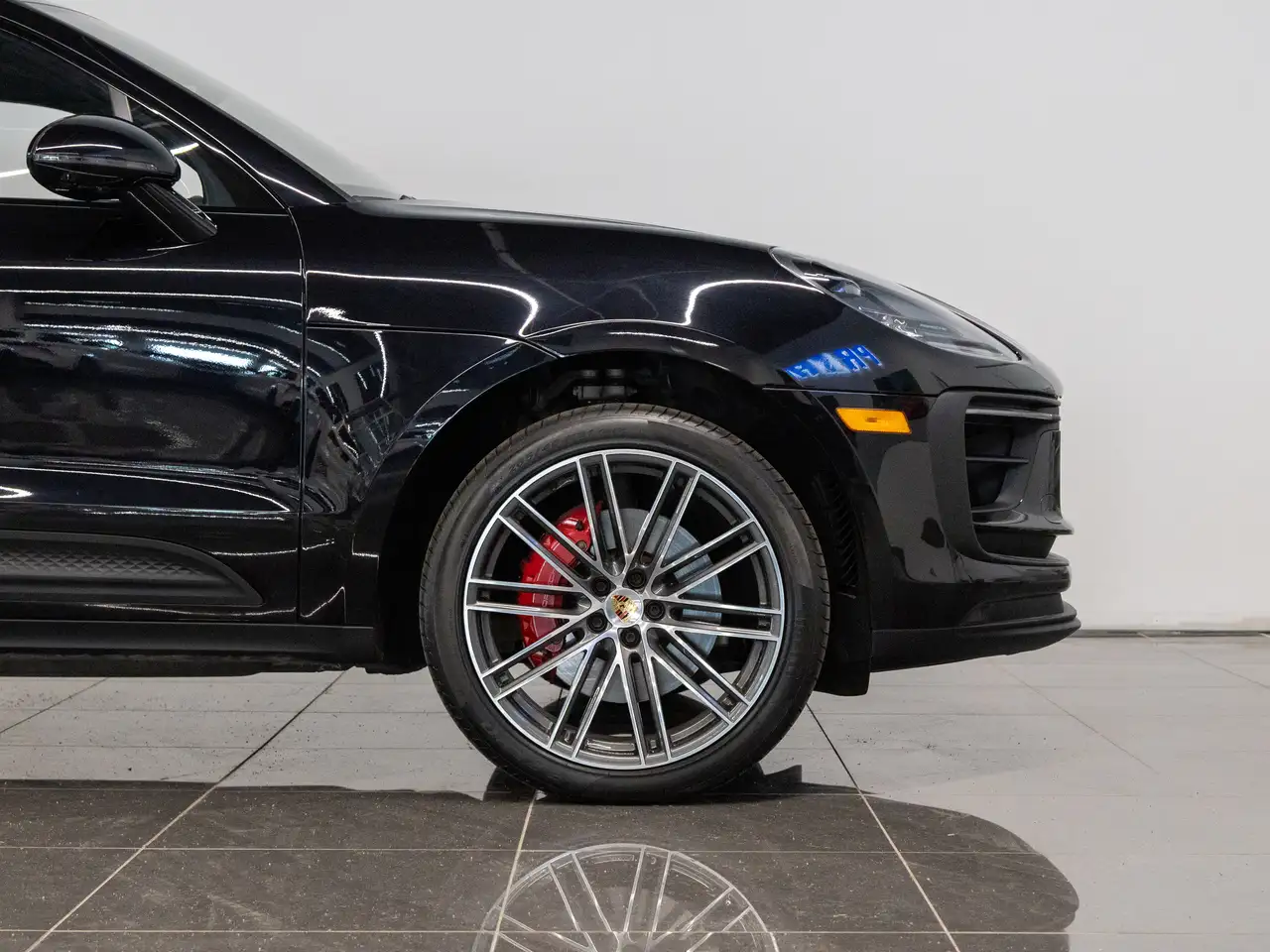 Porsche Macan - Image 17
