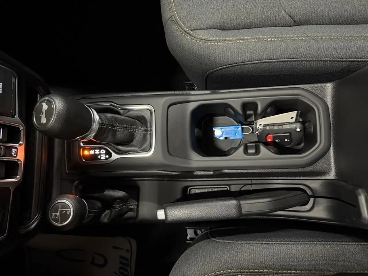 Jeep Wrangler - Image 25