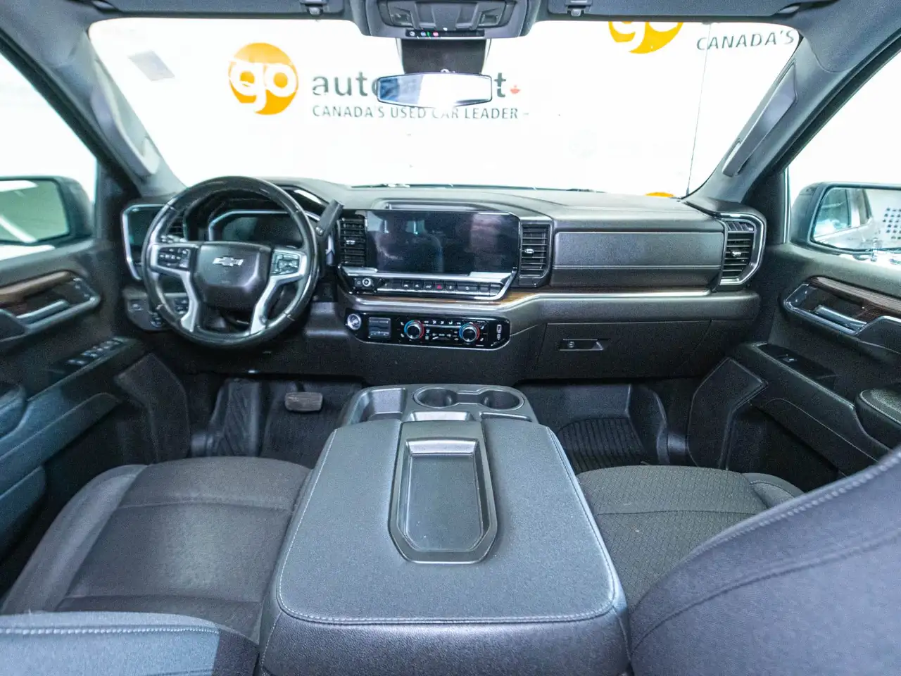 Chevrolet Silverado 1500 - Image 13