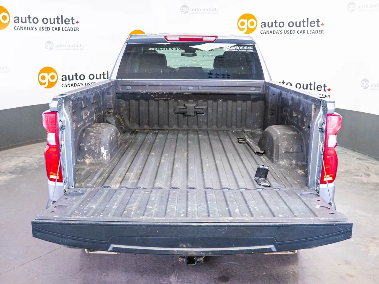 Chevrolet Silverado 1500 - Image 9