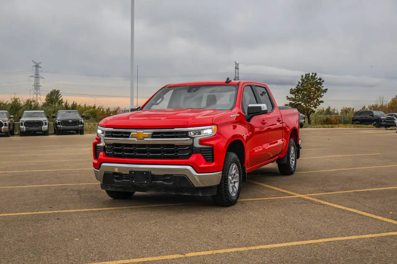 Chevrolet Silverado 1500 - Image 4