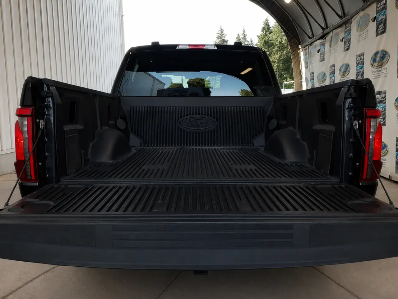 Ford F-150 - Image 7