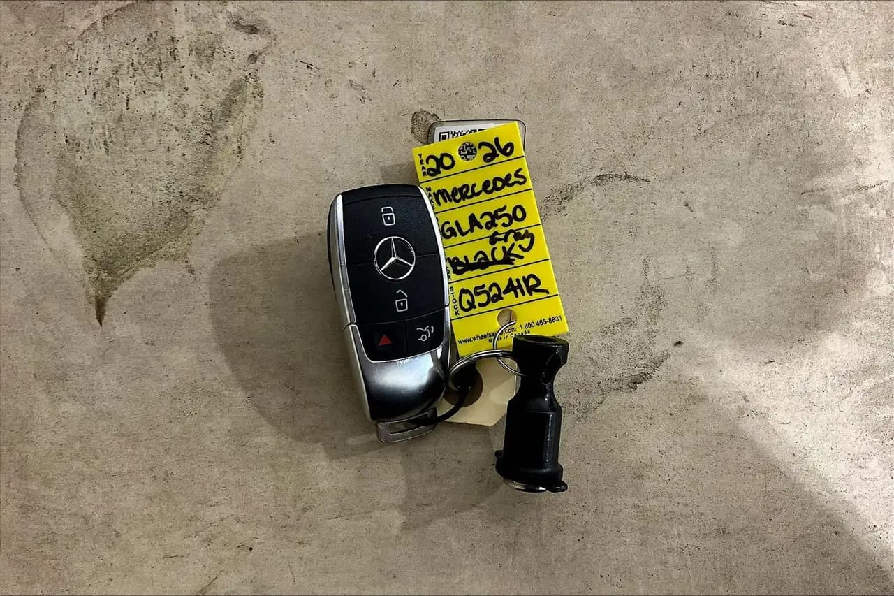 Mercedes-Benz GLA - Image 10