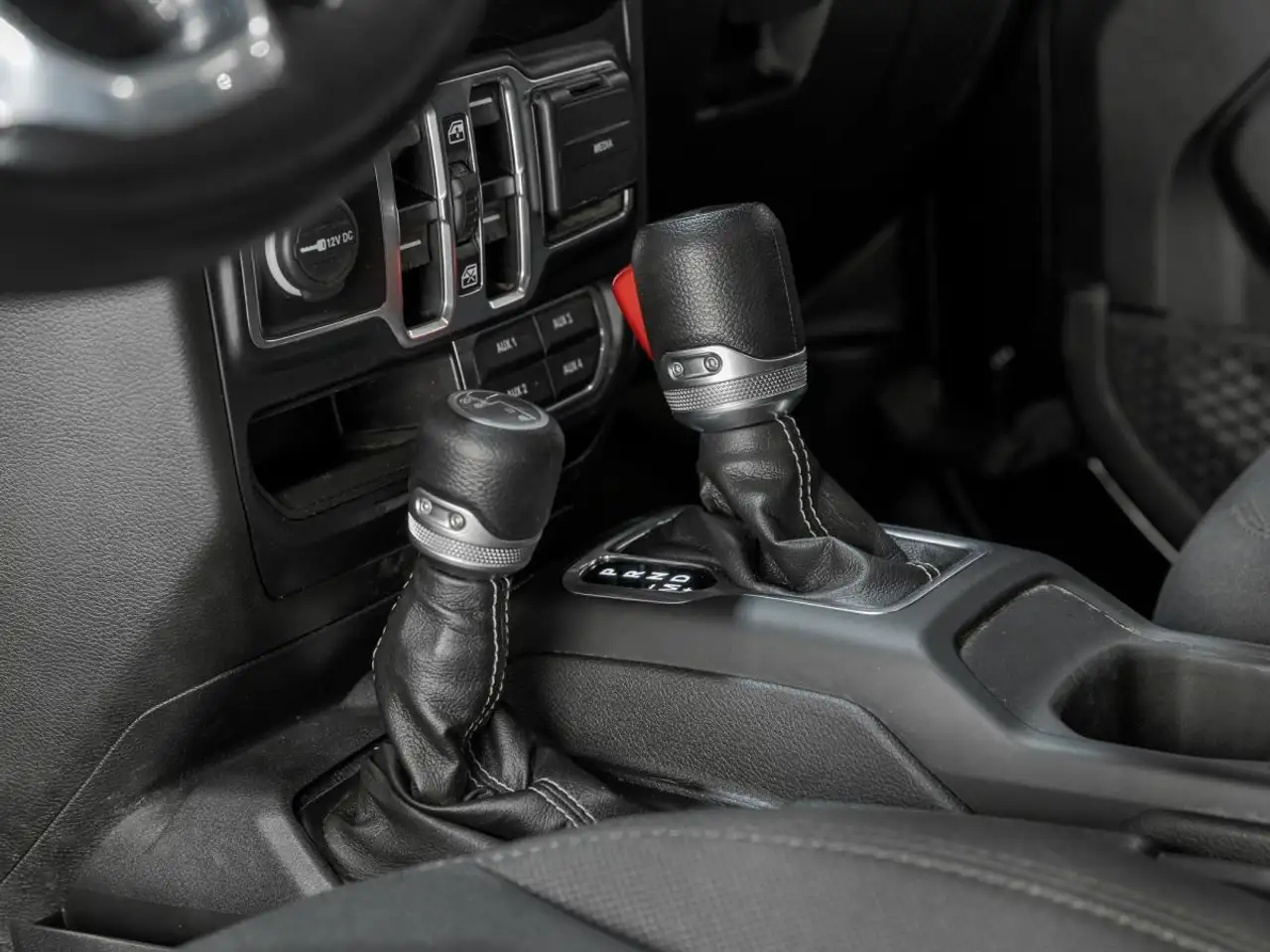 Jeep Wrangler - Image 19