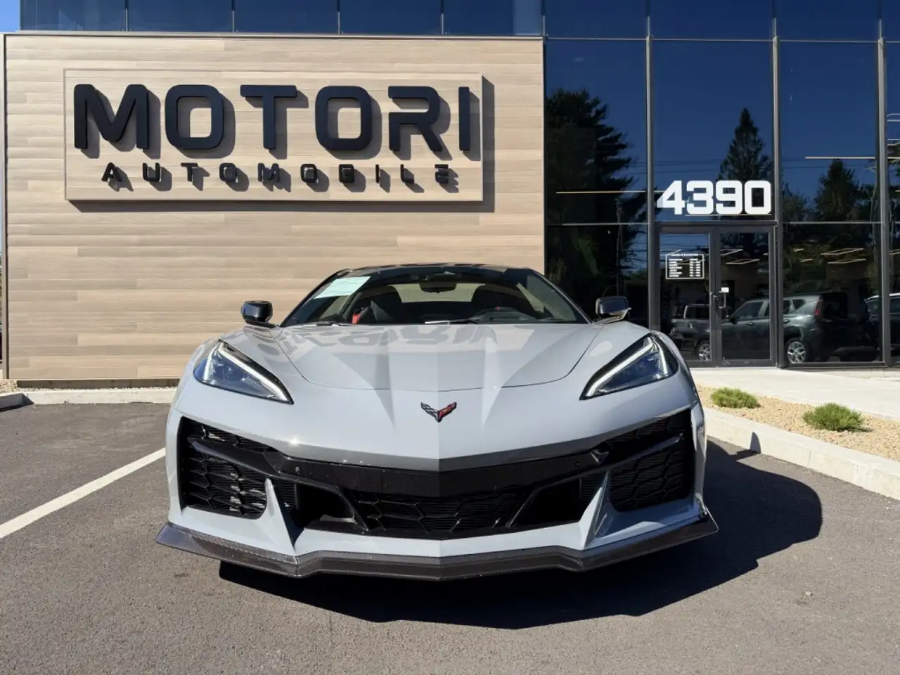 Chevrolet Corvette - Image 4