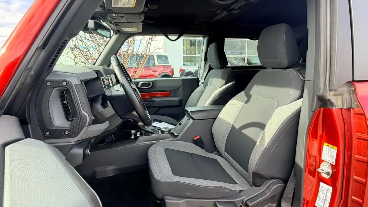 Ford Bronco - Image 2