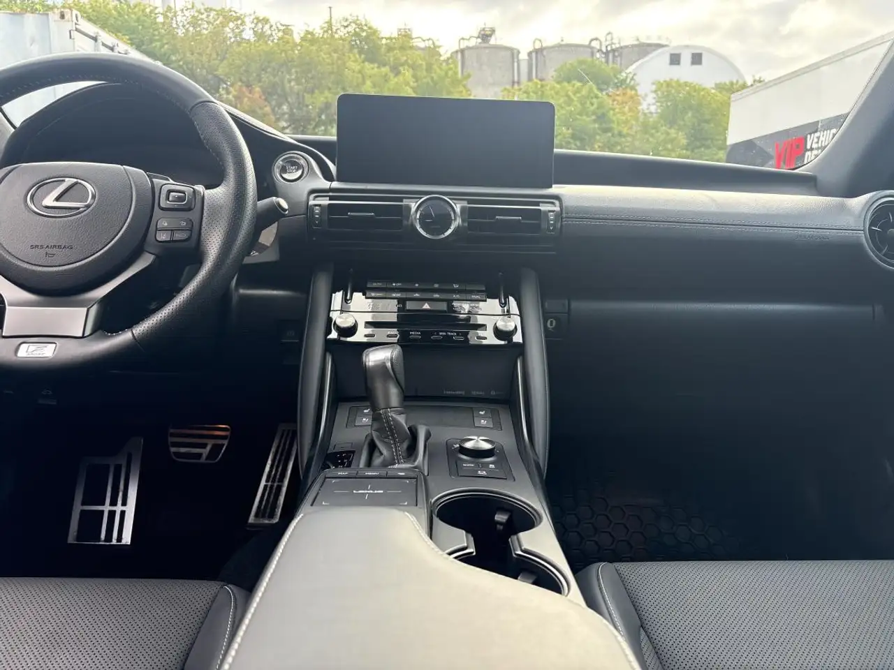 Lexus IS - Image 12