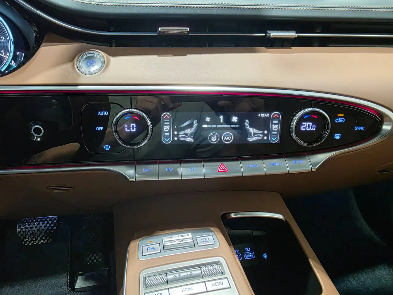 Genesis GV70 - Image 27