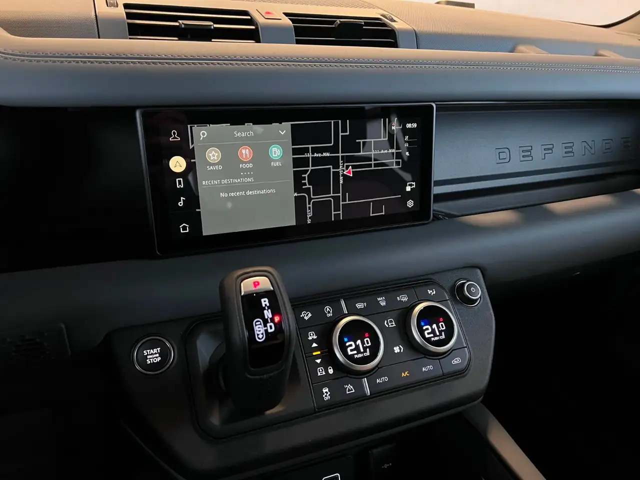Land Rover Defender - Image 15