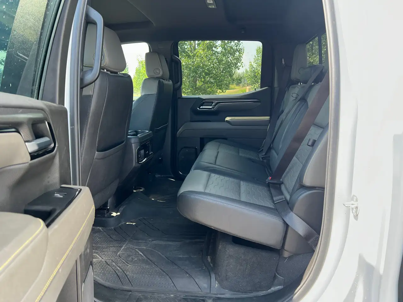 Chevrolet Silverado 1500 - Image 23