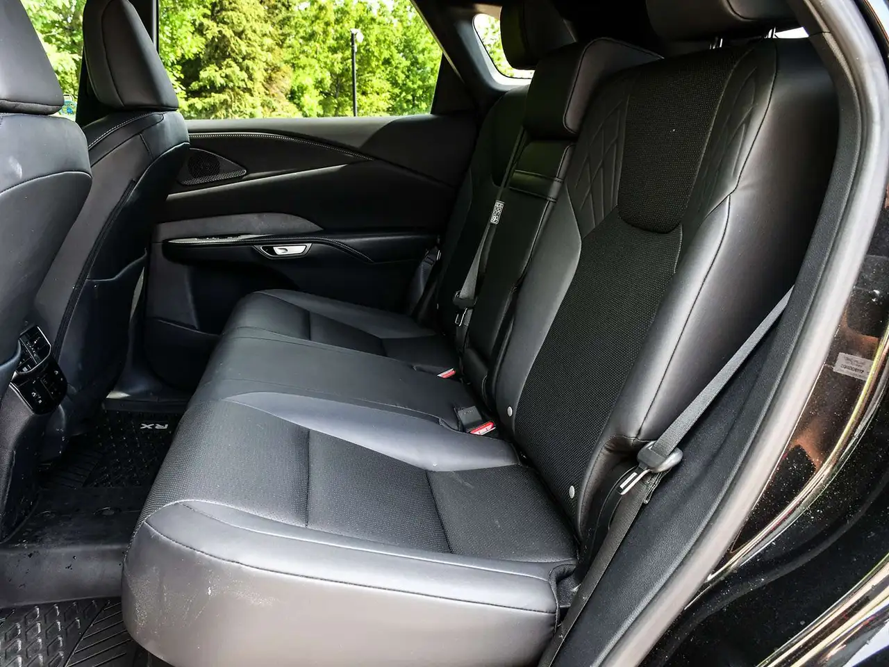 Lexus RX - Image 19
