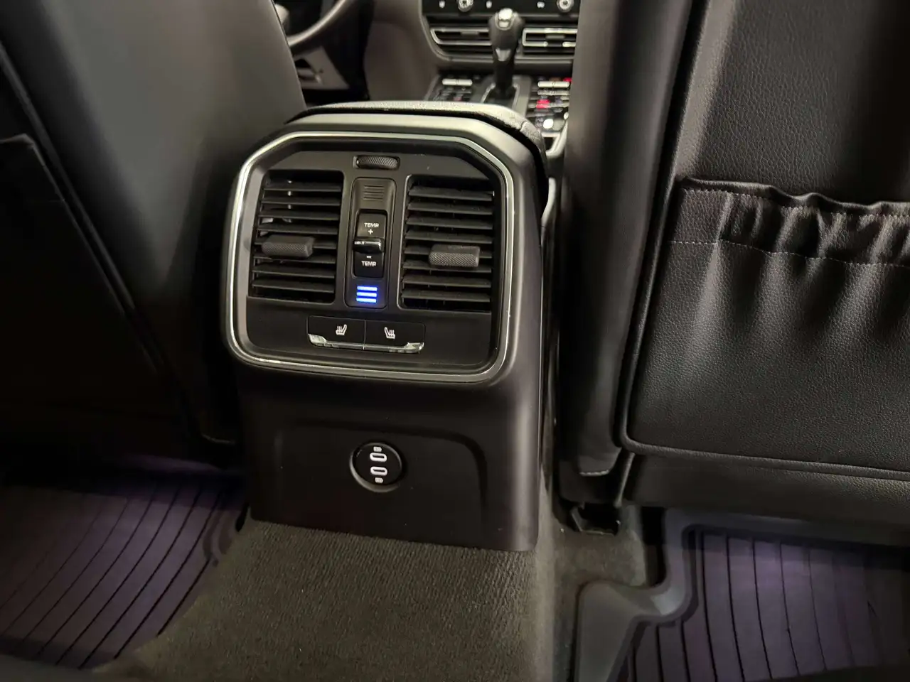 Porsche Macan - Image 31