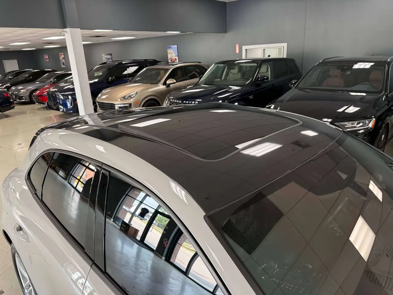 Porsche Macan - Image 16