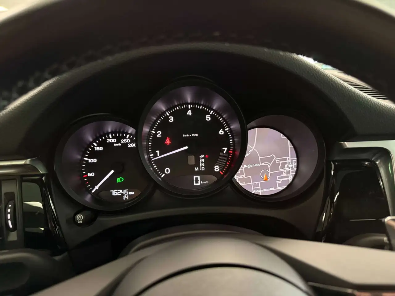Porsche Macan - Image 34