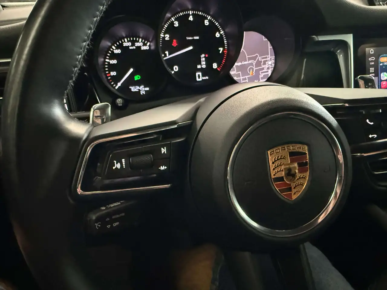 Porsche Macan - Image 45