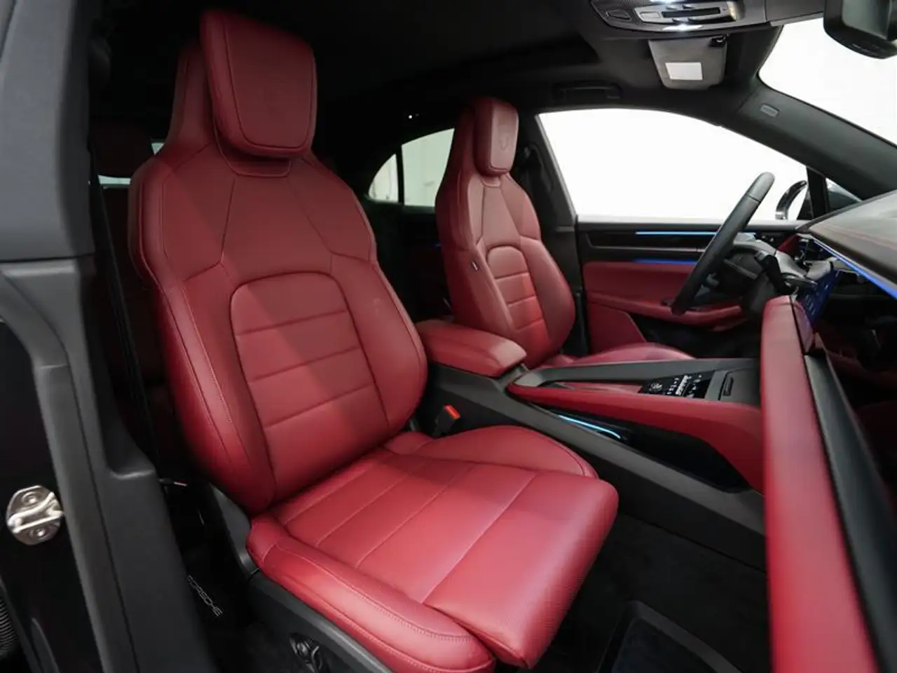 Porsche Macan - Image 12