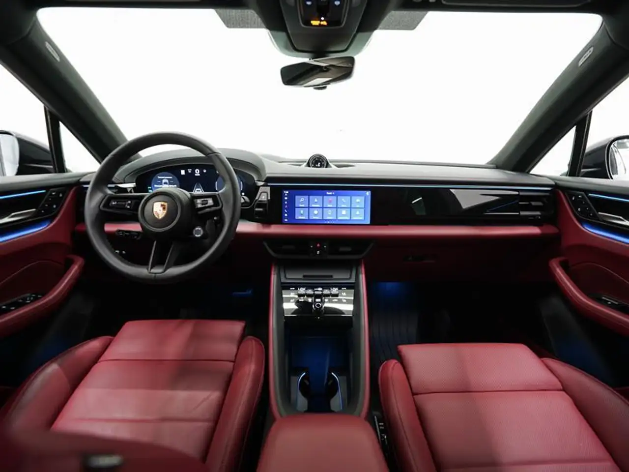 Porsche Macan - Image 11