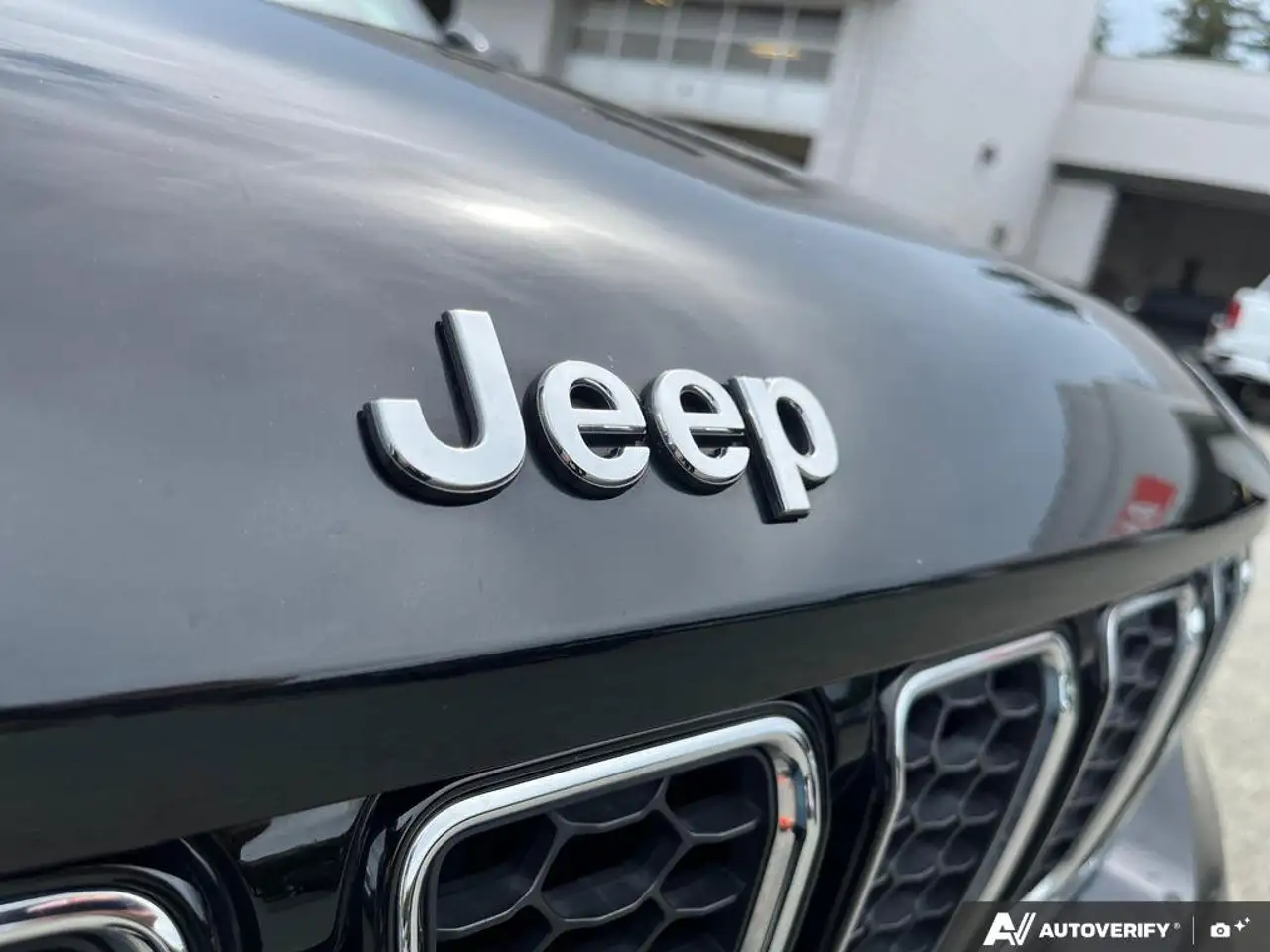 Jeep Grand Cherokee - Image 9