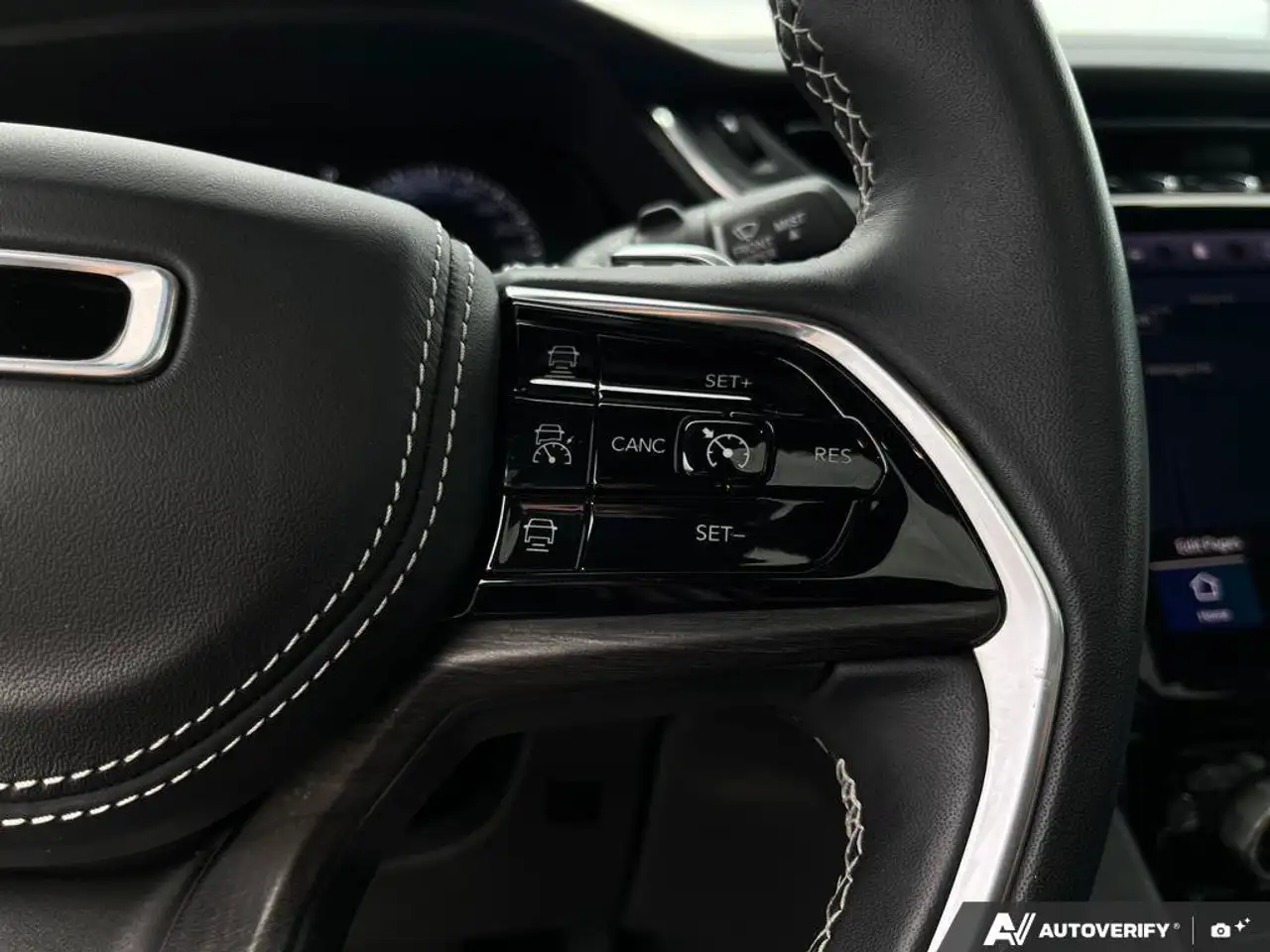 Jeep Grand Cherokee - Image 16