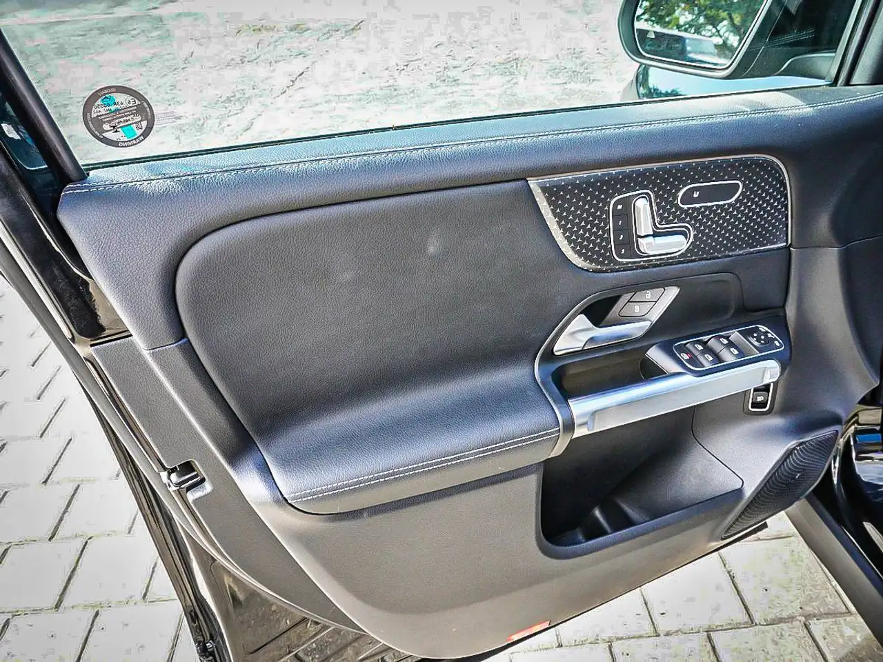 Mercedes-Benz EQB - Image 12