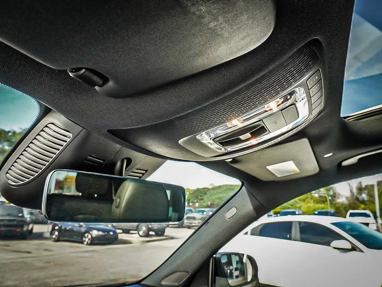 Mercedes-Benz EQB - Image 29