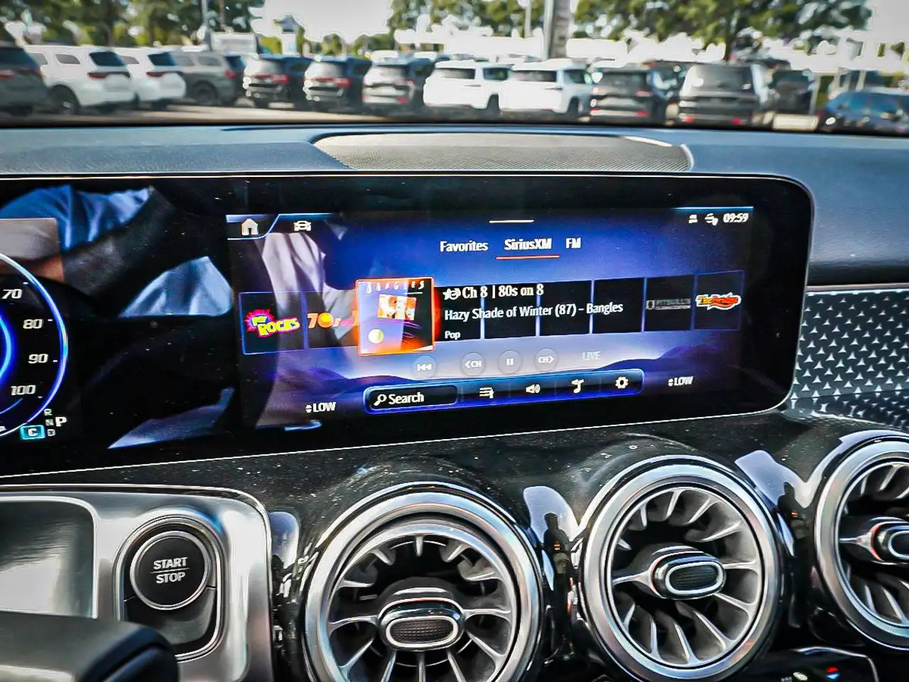 Mercedes-Benz EQB - Image 23