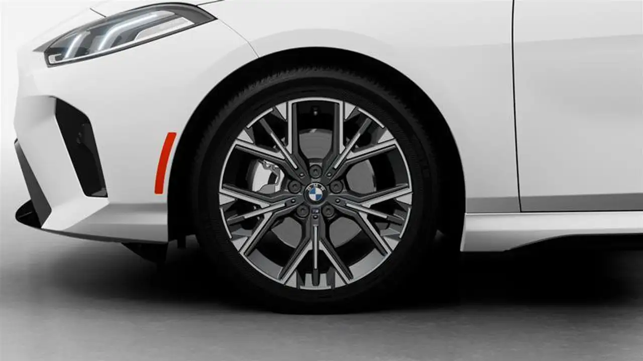 BMW 2 Series - Image 7