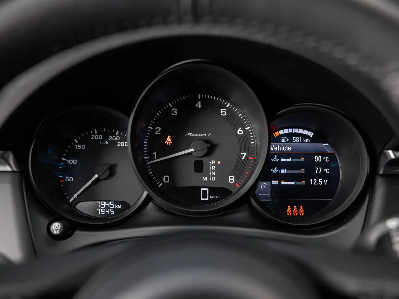 Porsche Macan - Image 14