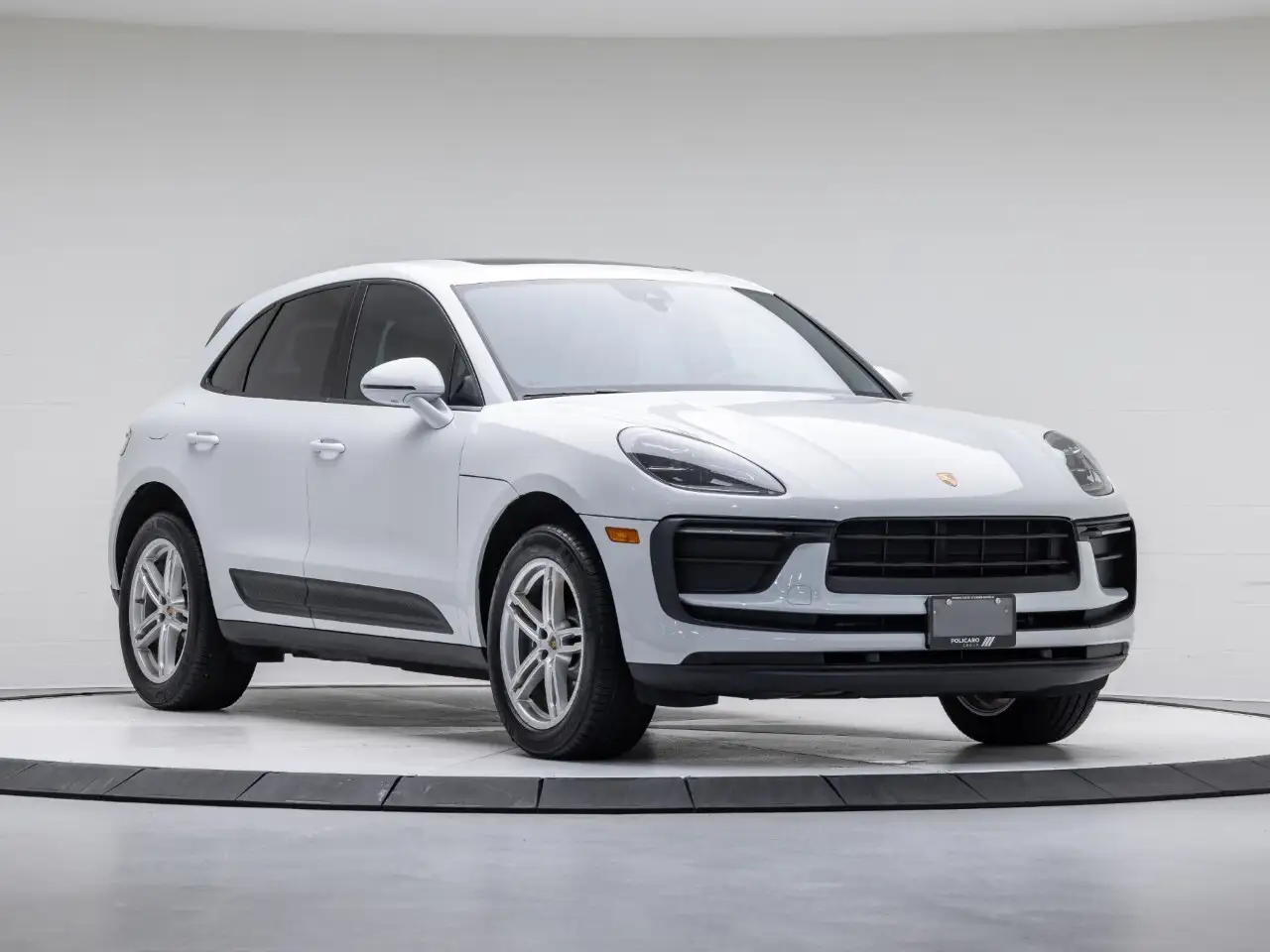 Porsche Macan - Image 7