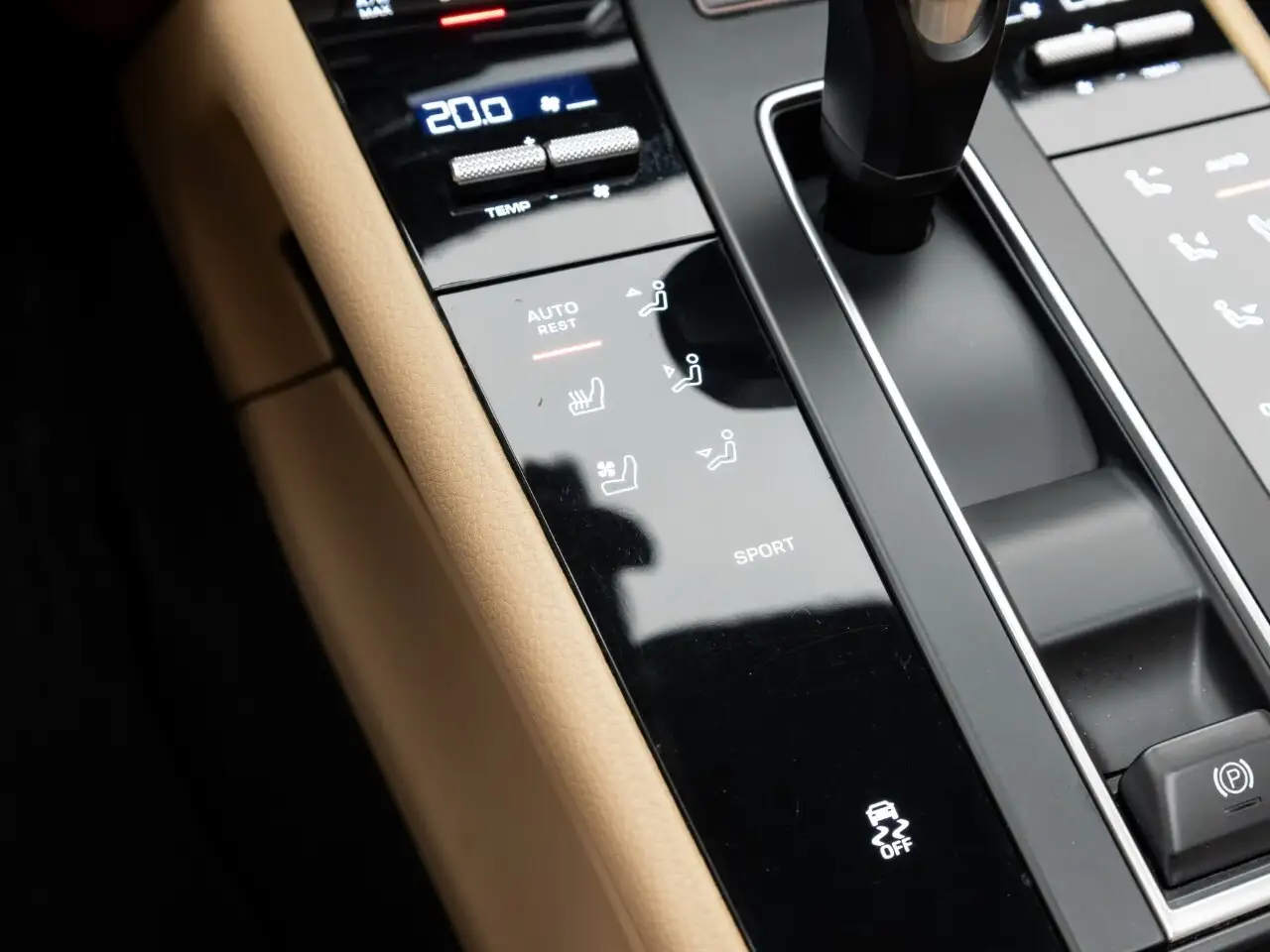 Porsche Macan - Image 21