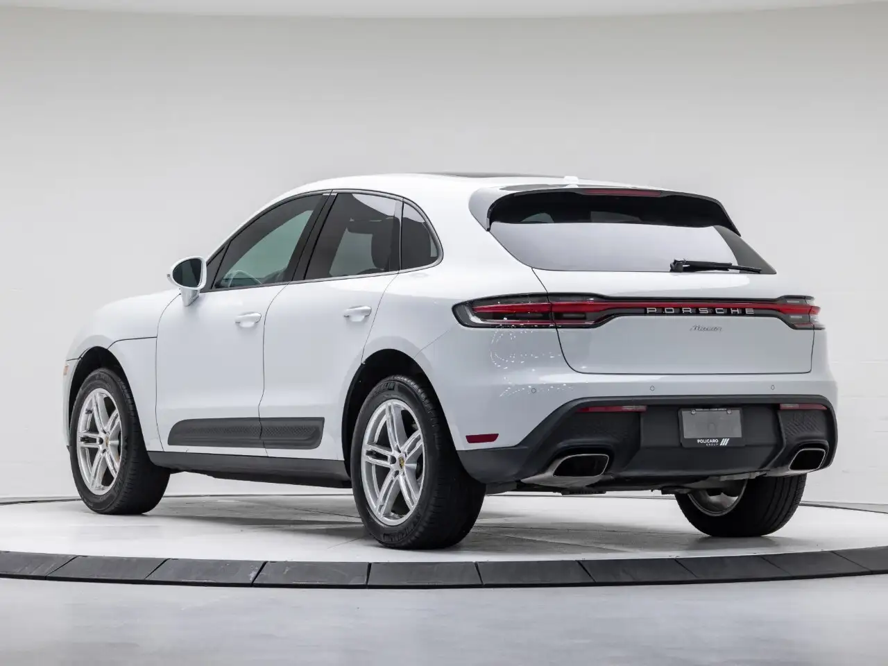 Porsche Macan - Image 3
