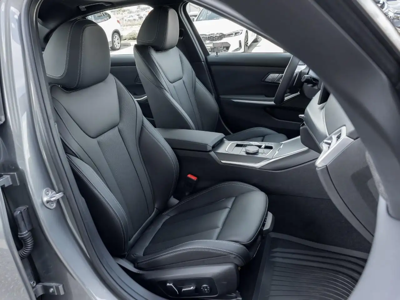 BMW 3 Series - Image 25