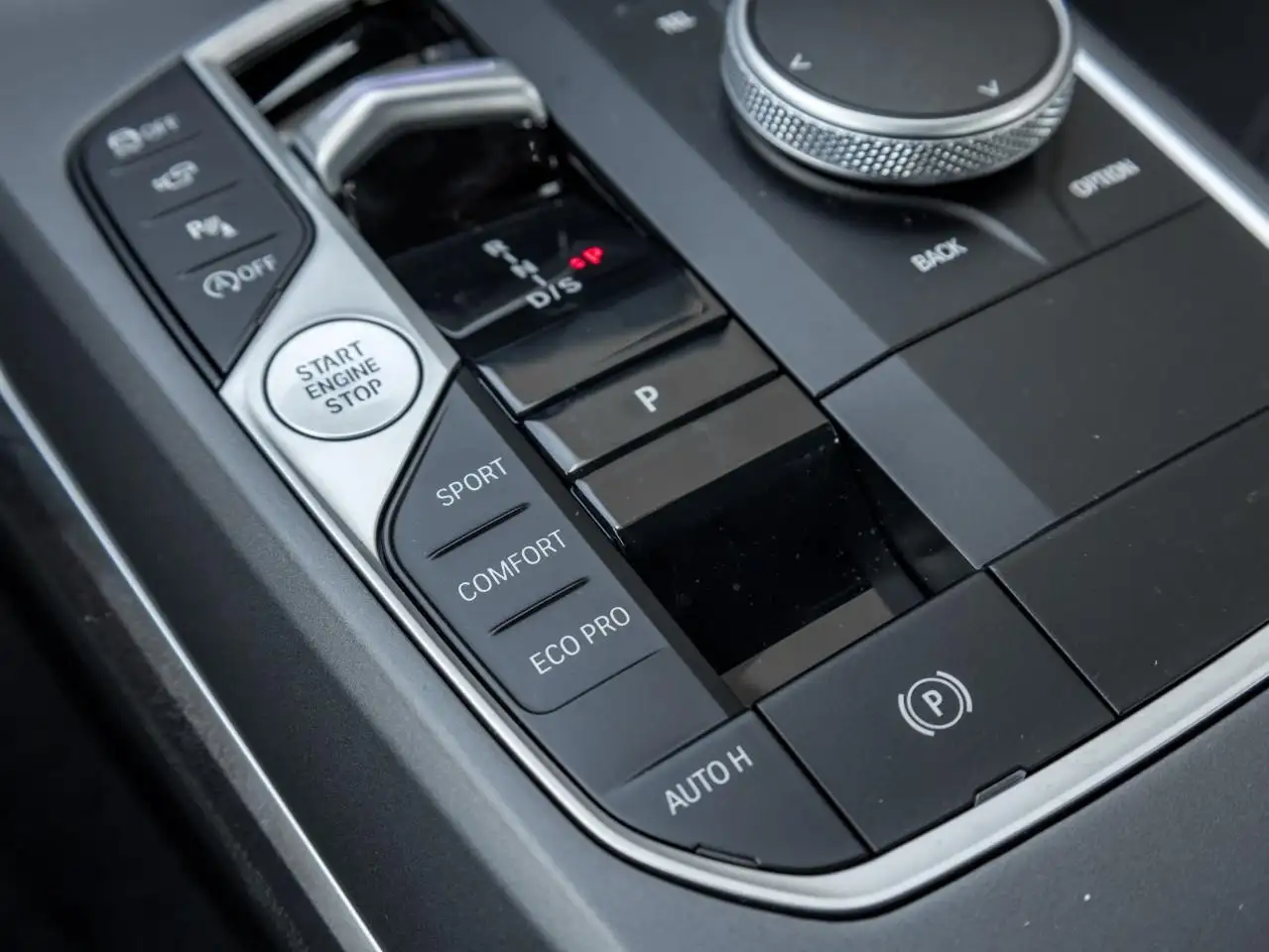 BMW 3 Series - Image 18