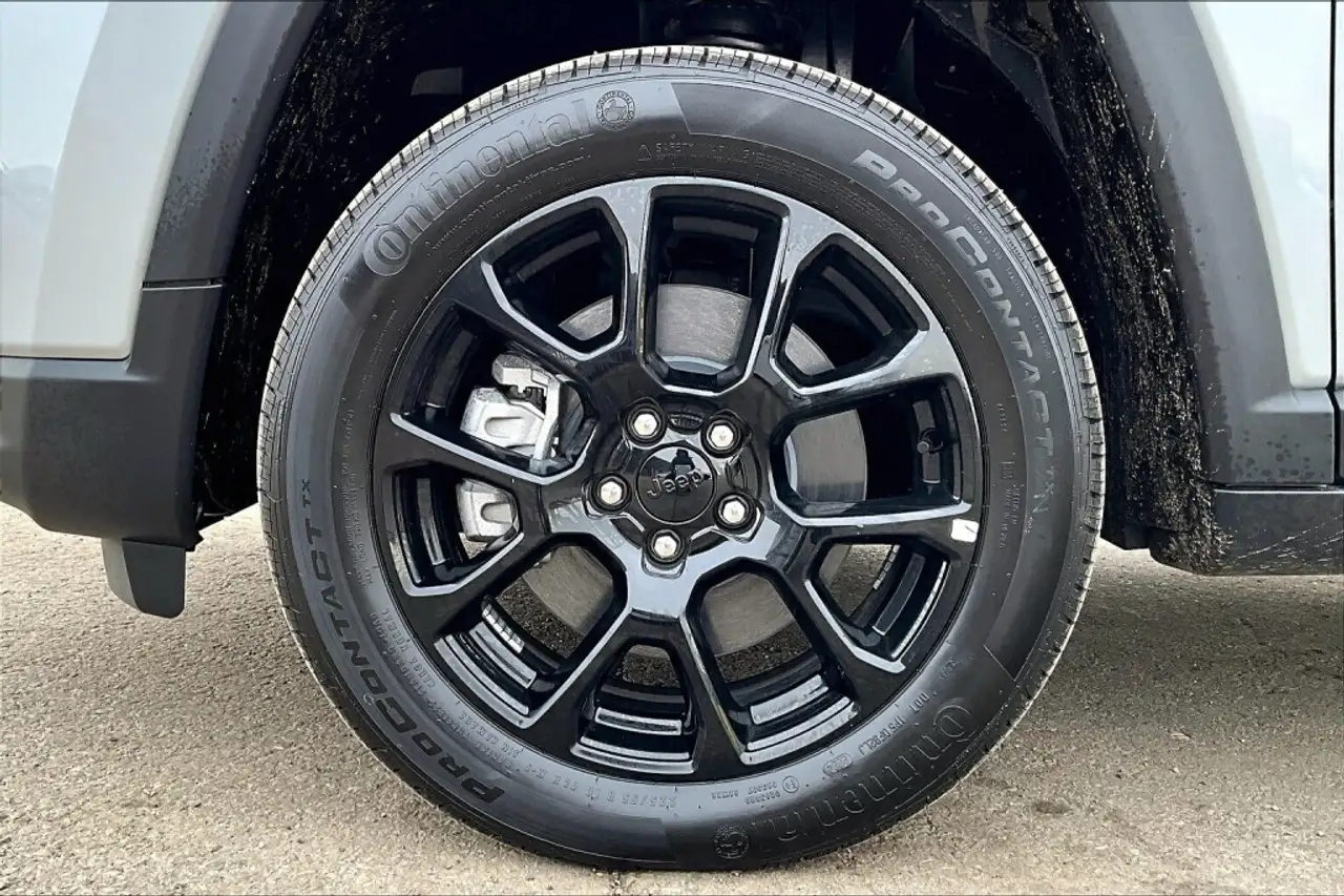 Jeep Compass - Image 12