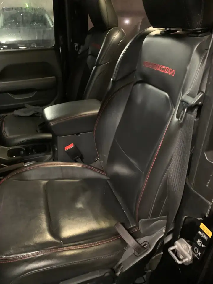 Jeep Wrangler - Image 11