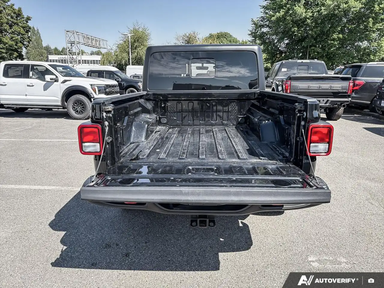 Jeep Gladiator - Image 11